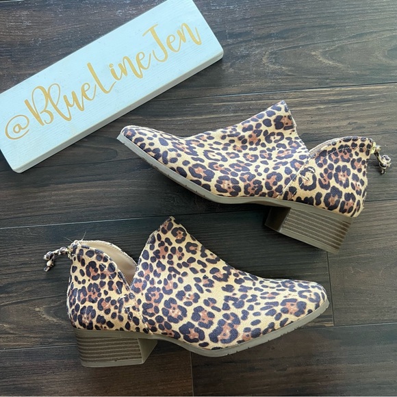 Kenneth Cole Reaction Leopard Side Skip Booties NWT - Picture 1 of 7